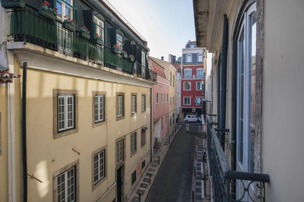 Lovelystay - Chiado 2 Bedroom Charm! Lissabon Exterior foto